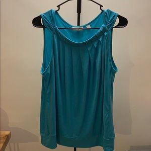 Dressy tank, snug fit bottom